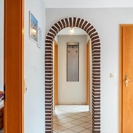 Haus Helene Апартаменты Zetel